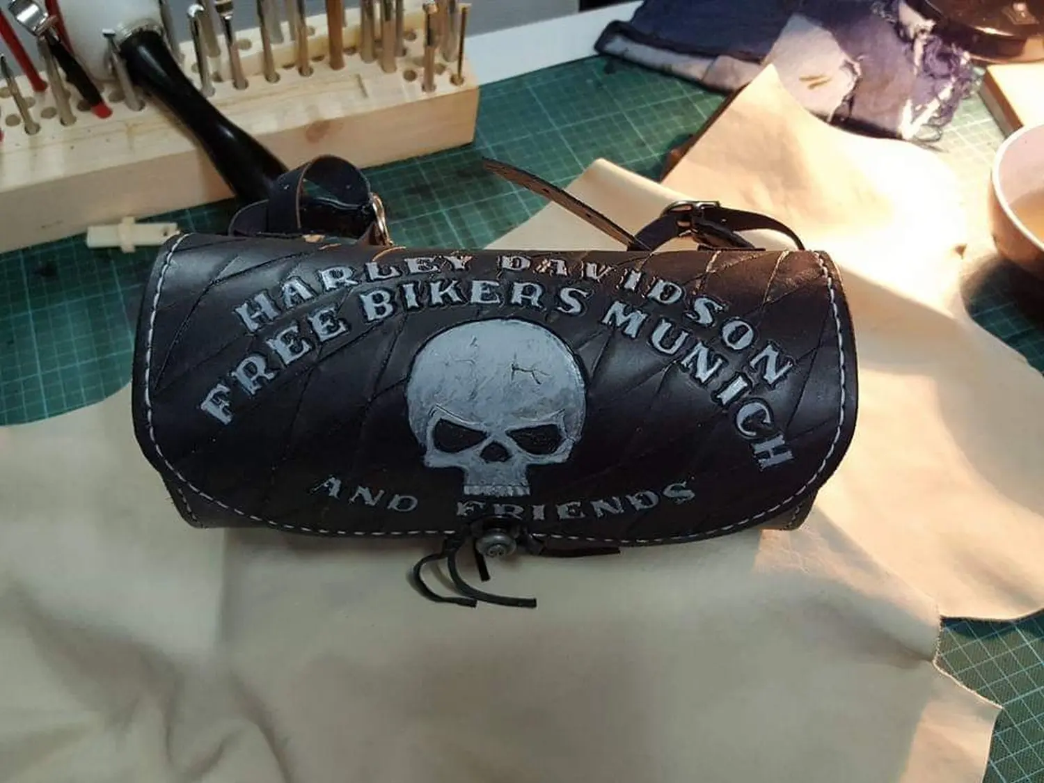 Da Leder Klopfa - Biker Werkzeugrollen