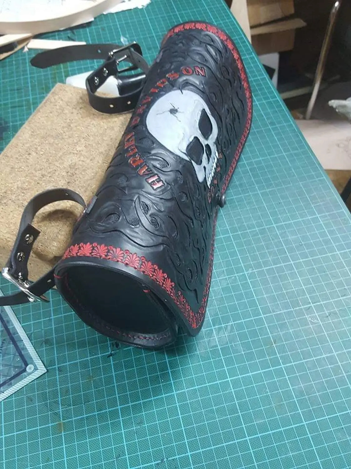 Da Leder Klopfa - Biker Werkzeugrollen